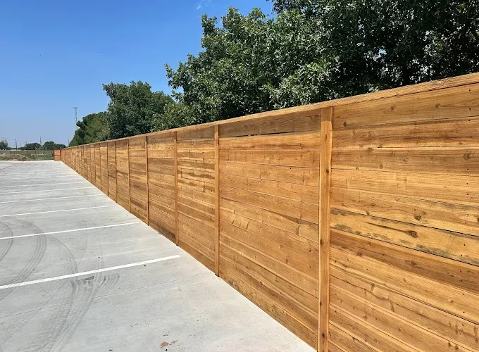 The Best Fence Materials for Lubbock’s Windy Climate